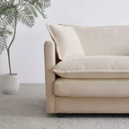 Poltroncina imbottita con cuscino decorativo