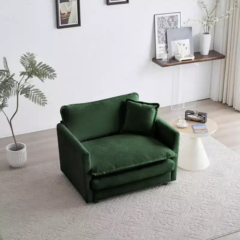 Poltroncina imbottita con cuscino decorativo