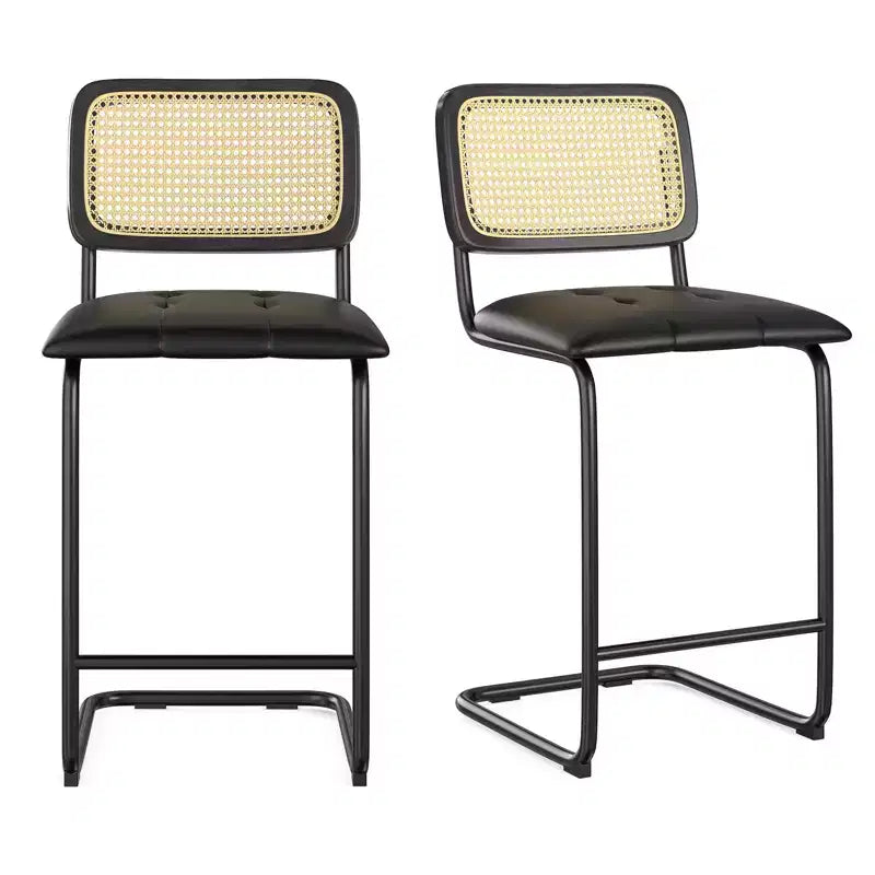 Set di 2 sgabelli da bar altezza bancone, in similpelle imbottita con schienale in rattan, sedie da bar senza braccioli da 66 cm per isola cucina, nero