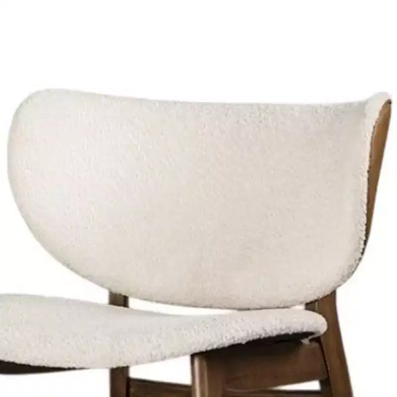 Poltrona con schienale a orecchioni, Tessuto bouclé beige, Struttura in legno noce marrone