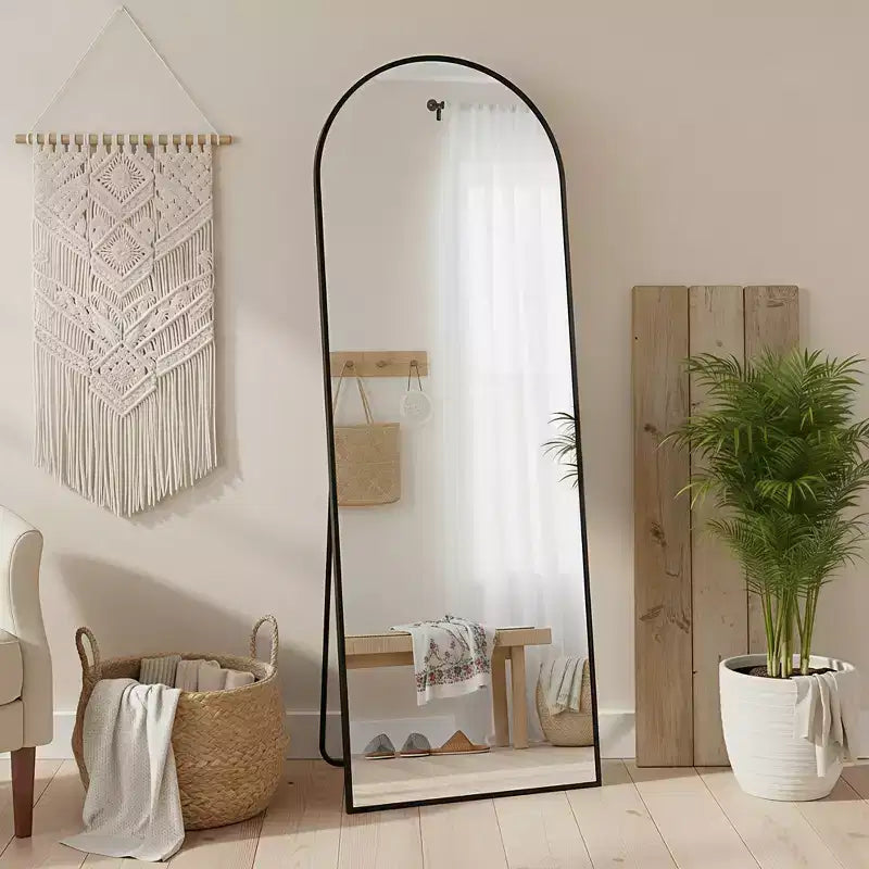 Specchio a figura intera ad arco da 56 pollici con cornice in lega di alluminio e supporto, colore oro