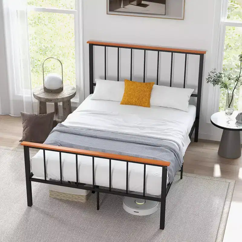Struttura letto a piattaforma in metallo Full/Queen con testiera